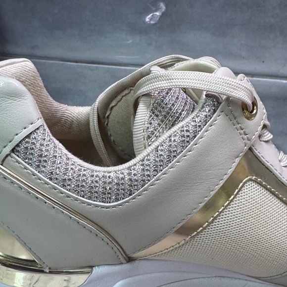 Michael Kors Women's Extreme Georgie  Trainer Sneakers Glitter Chain SZ 5 - Picture 8 of 11